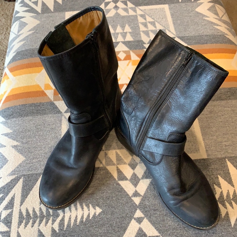 Sofft leather boots